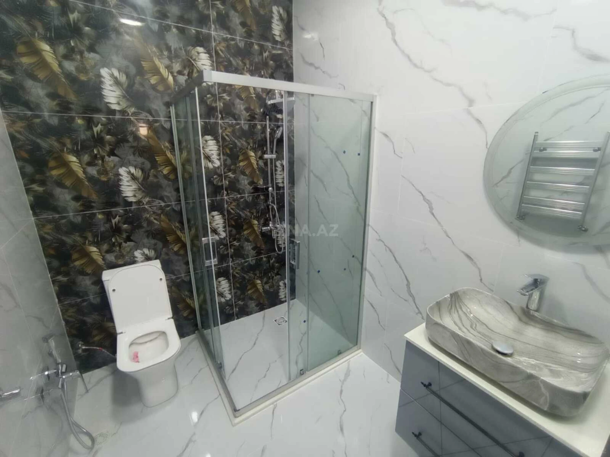 Satılır 4 otaqlı həyət evi 240 m²