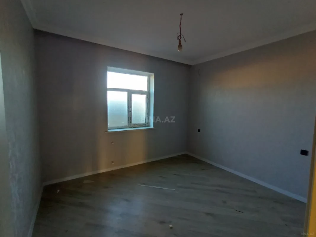 Satılır 4 otaqlı həyət evi 140 m²