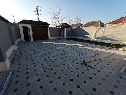 Satılır 4 otaqlı həyət evi 140 m²