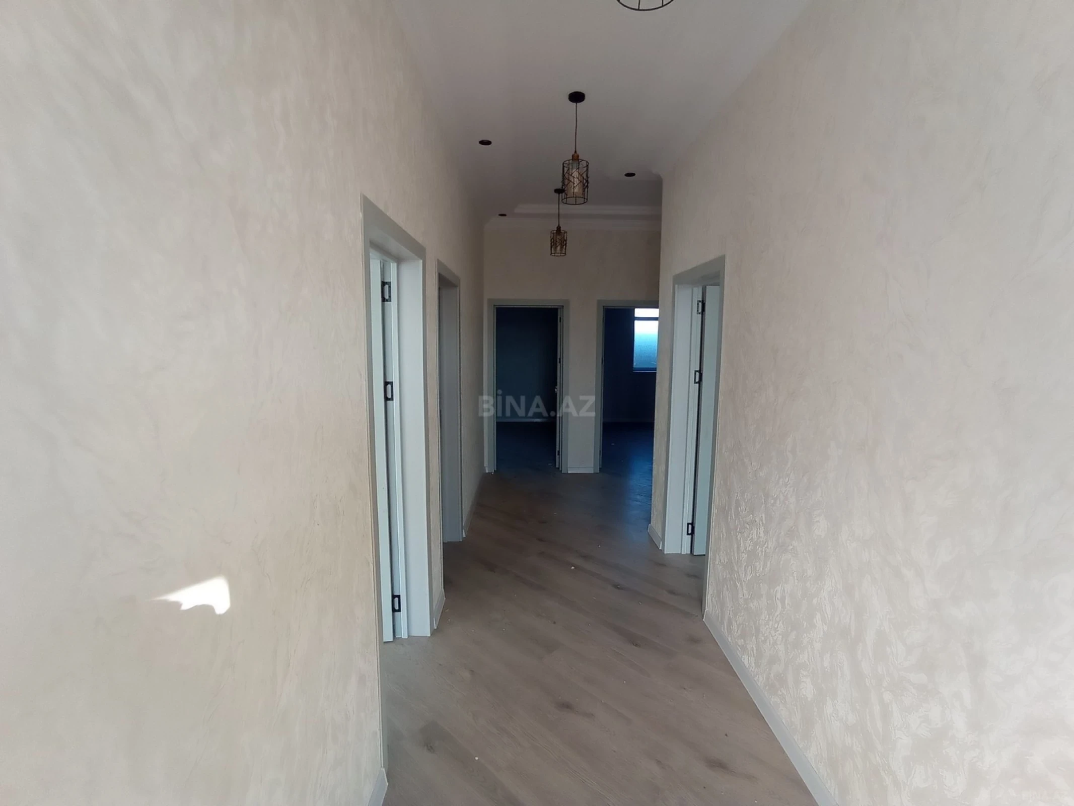 Satılır 4 otaqlı həyət evi 140 m²