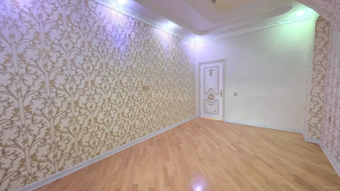 Satılır 3 otaqlı mənzil 147 m²