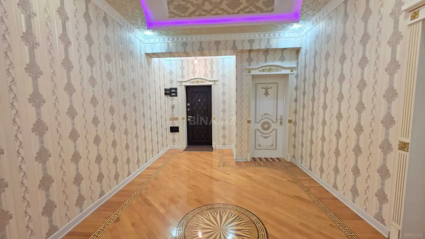 Satılır 3 otaqlı mənzil 147 m²