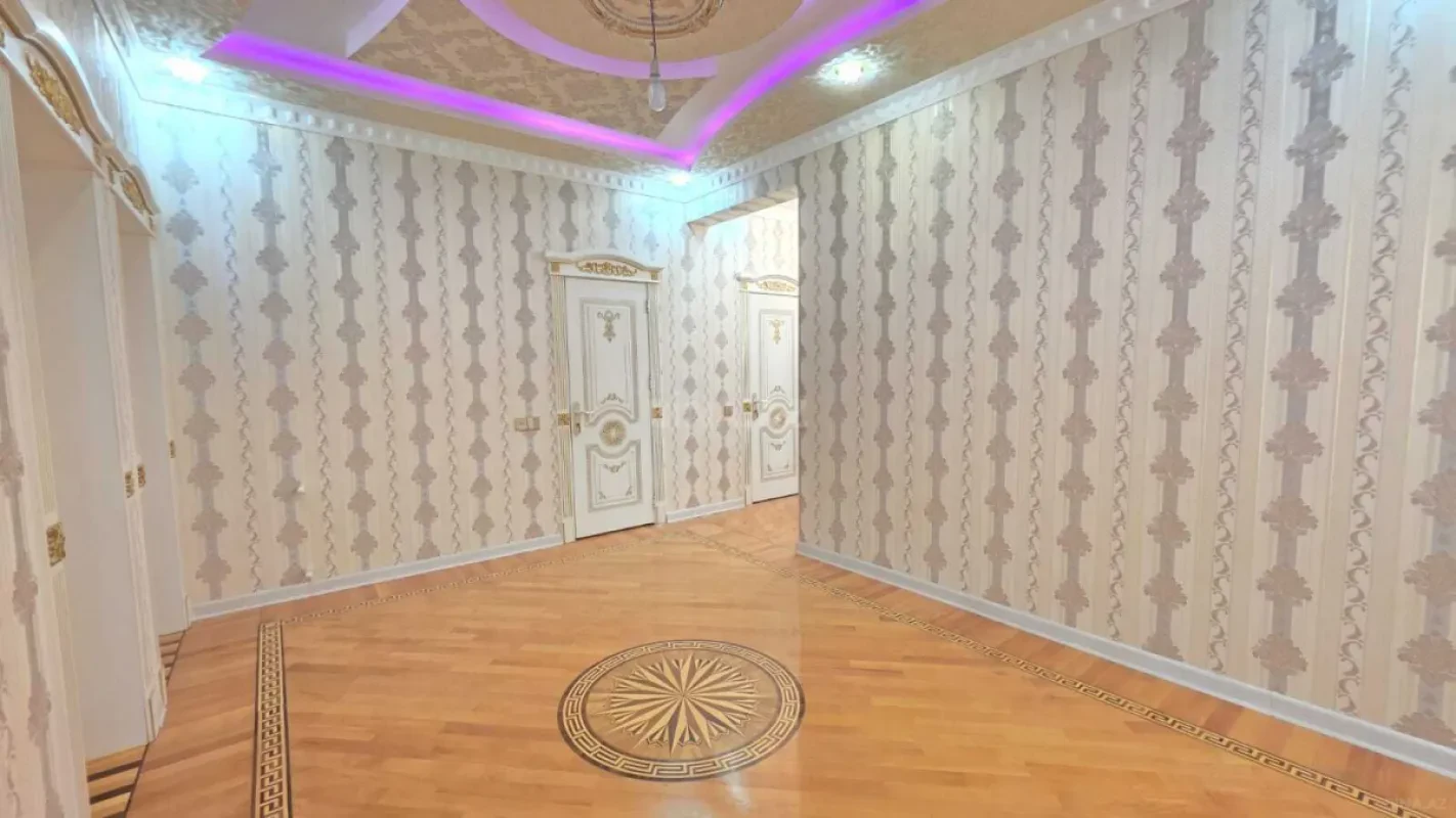 Satılır 3 otaqlı mənzil 147 m²