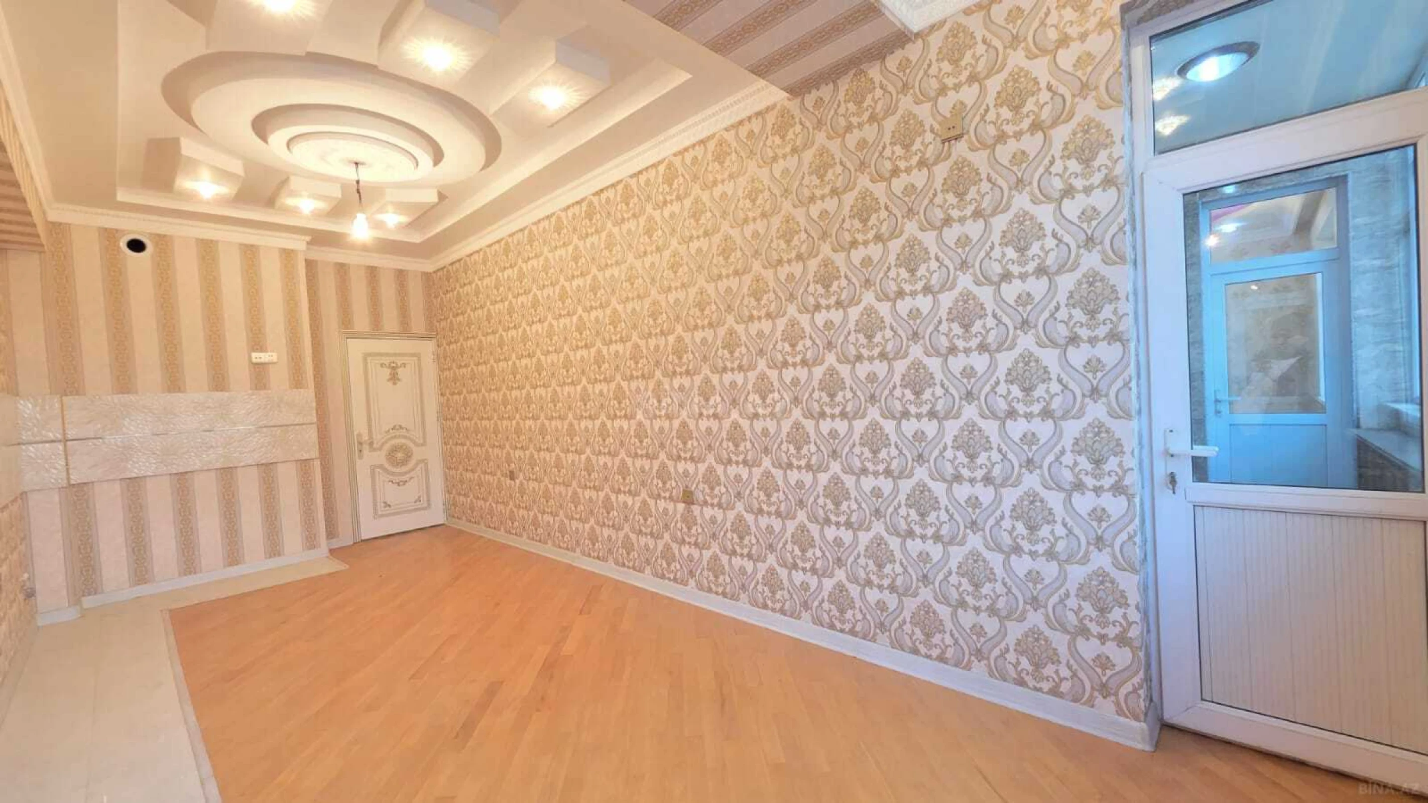 Satılır 3 otaqlı mənzil 147 m²
