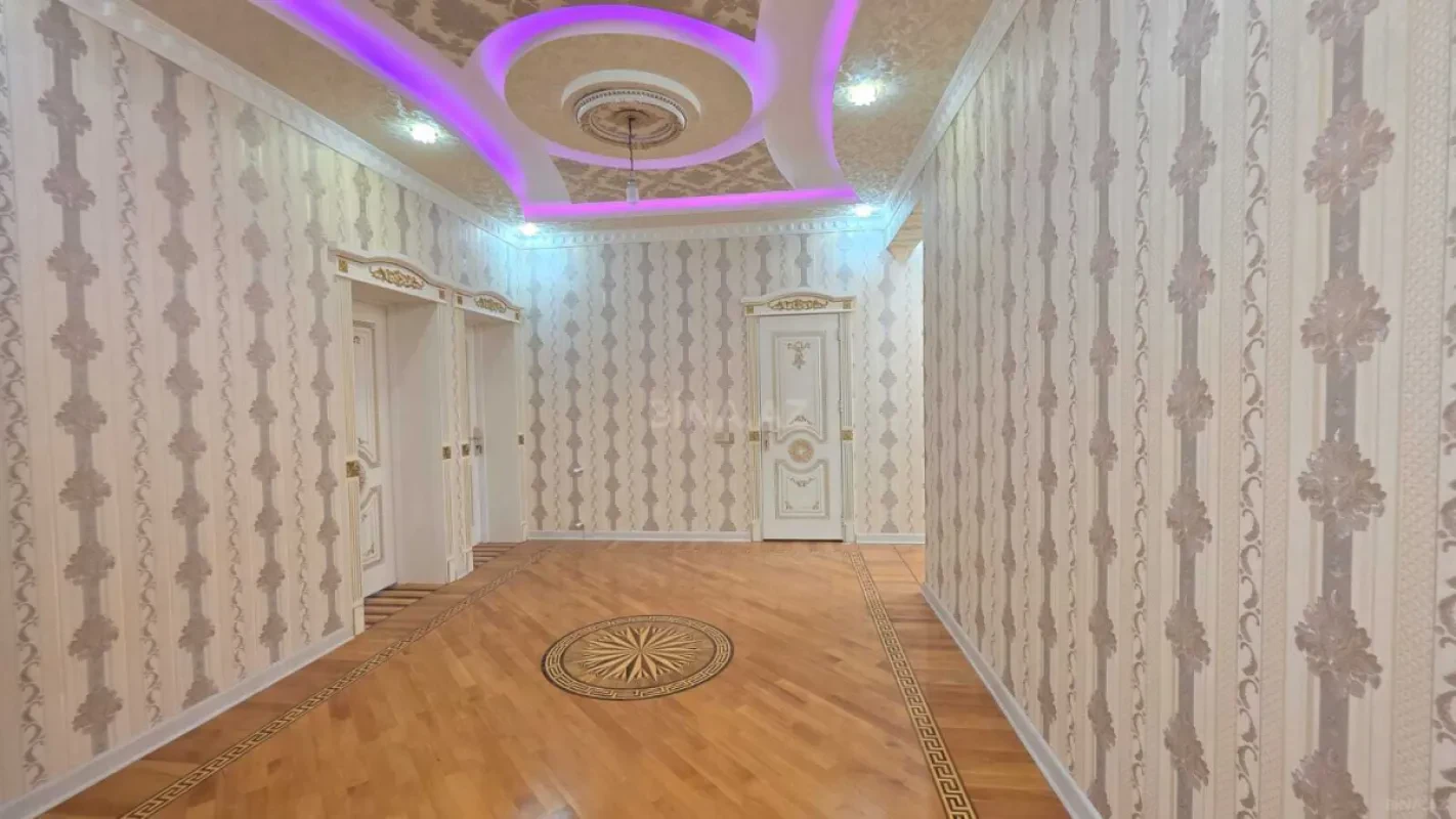 Satılır 3 otaqlı mənzil 147 m²