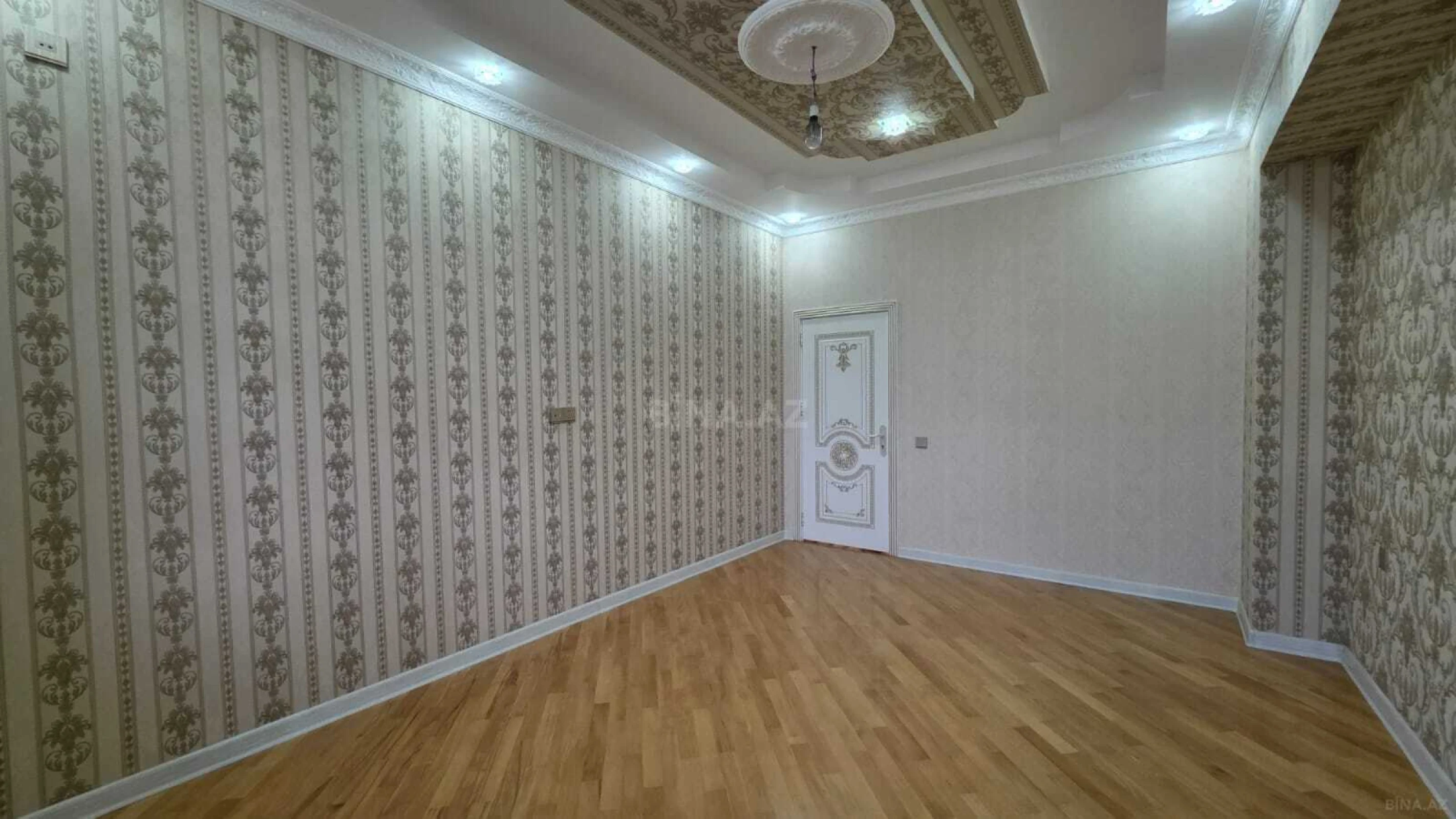 Satılır 3 otaqlı mənzil 147 m²