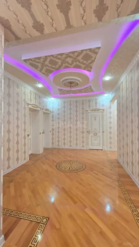 Satılır 3 otaqlı mənzil 147 m²