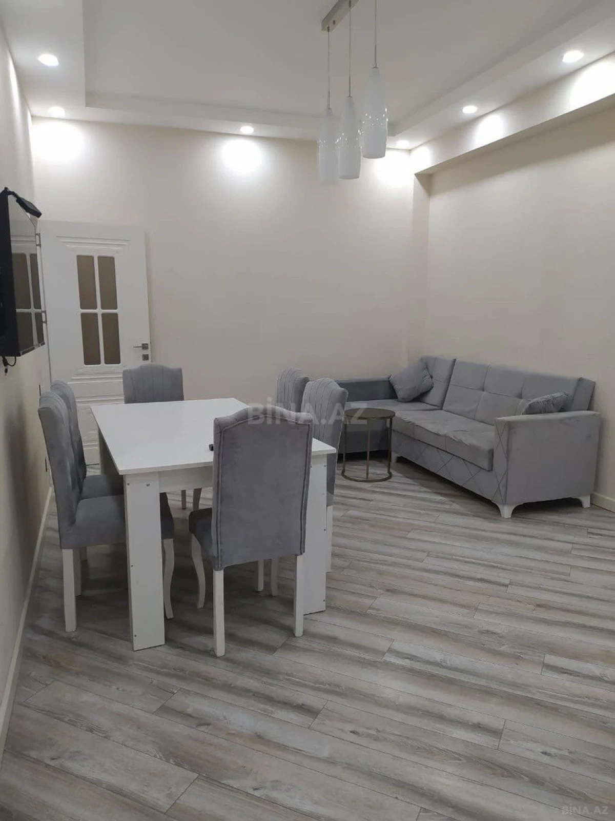 Kirayə verilir 2 otaqlı mənzil 60 m²