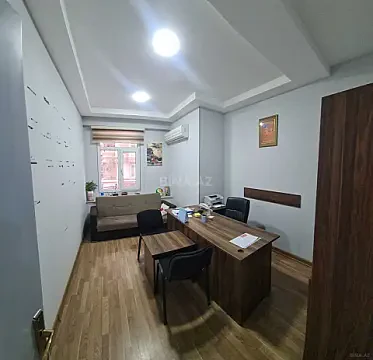 Kirayə verilir 7 otaqlı ofis 270 m²