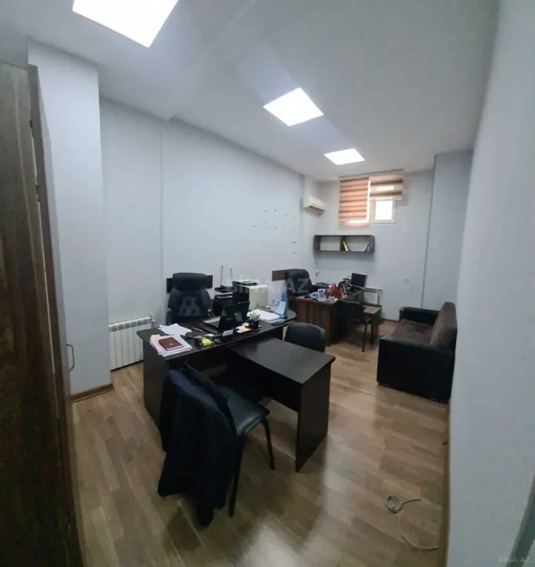Kirayə verilir 7 otaqlı ofis 270 m²
