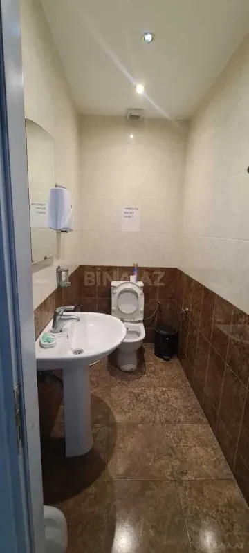 Kirayə verilir 7 otaqlı ofis 270 m²