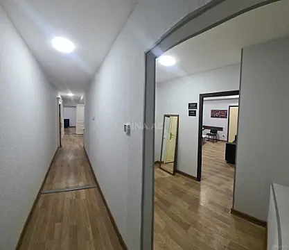 Kirayə verilir 7 otaqlı ofis 270 m²