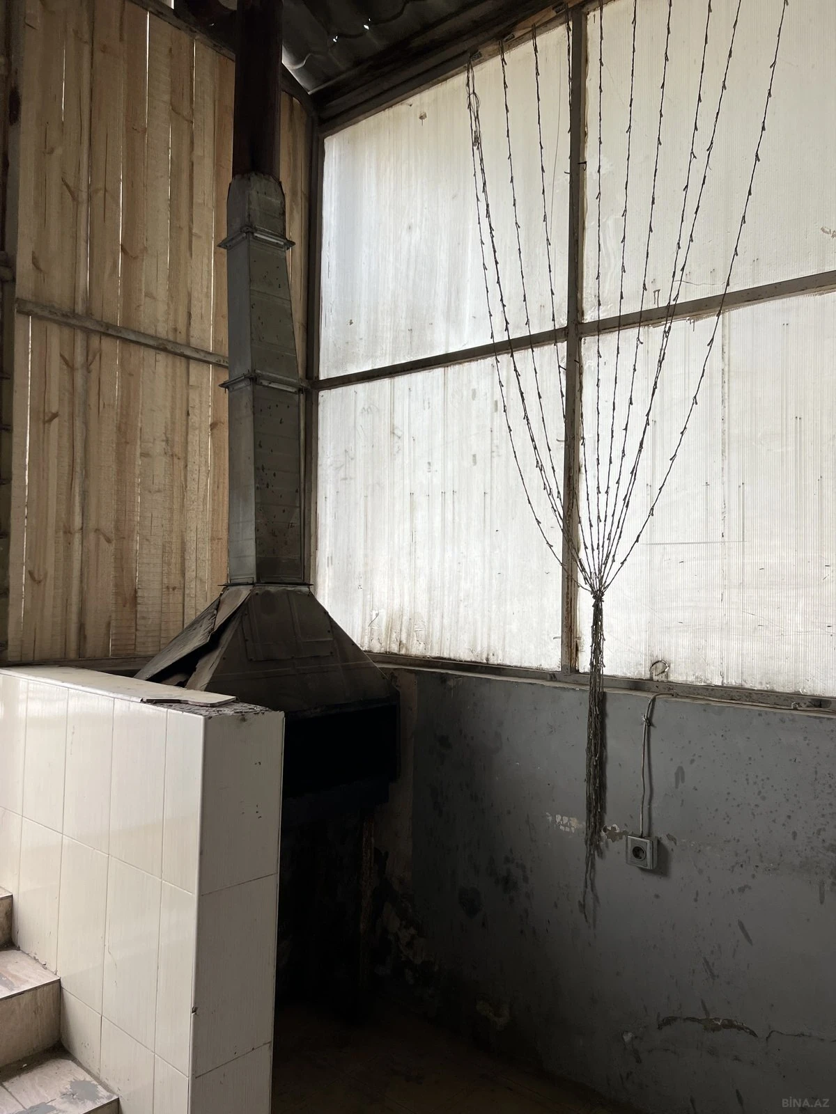 Satılır obyekt 90 m²