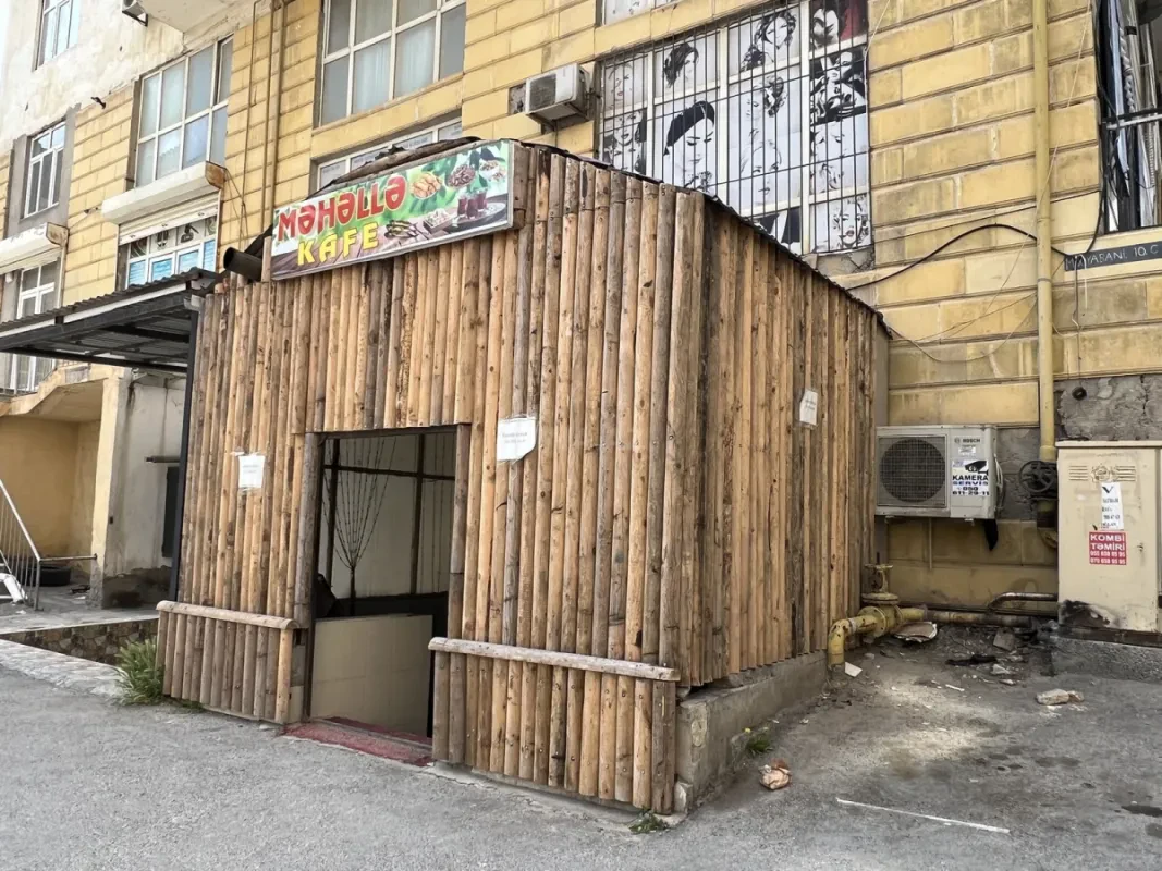 Satılır obyekt 90 m²