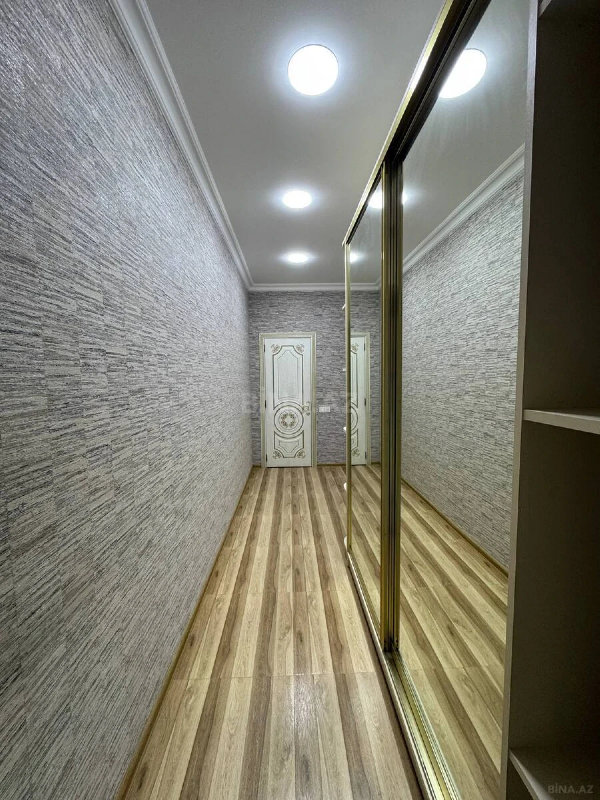 Satılır 2 otaqlı mənzil 54 m²