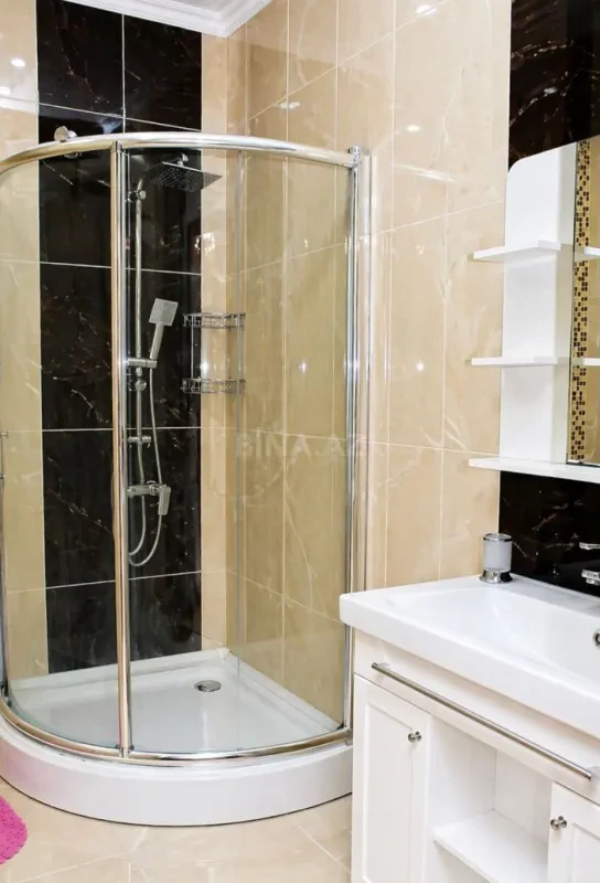 Satılır 4 otaqlı mənzil 220 m²
