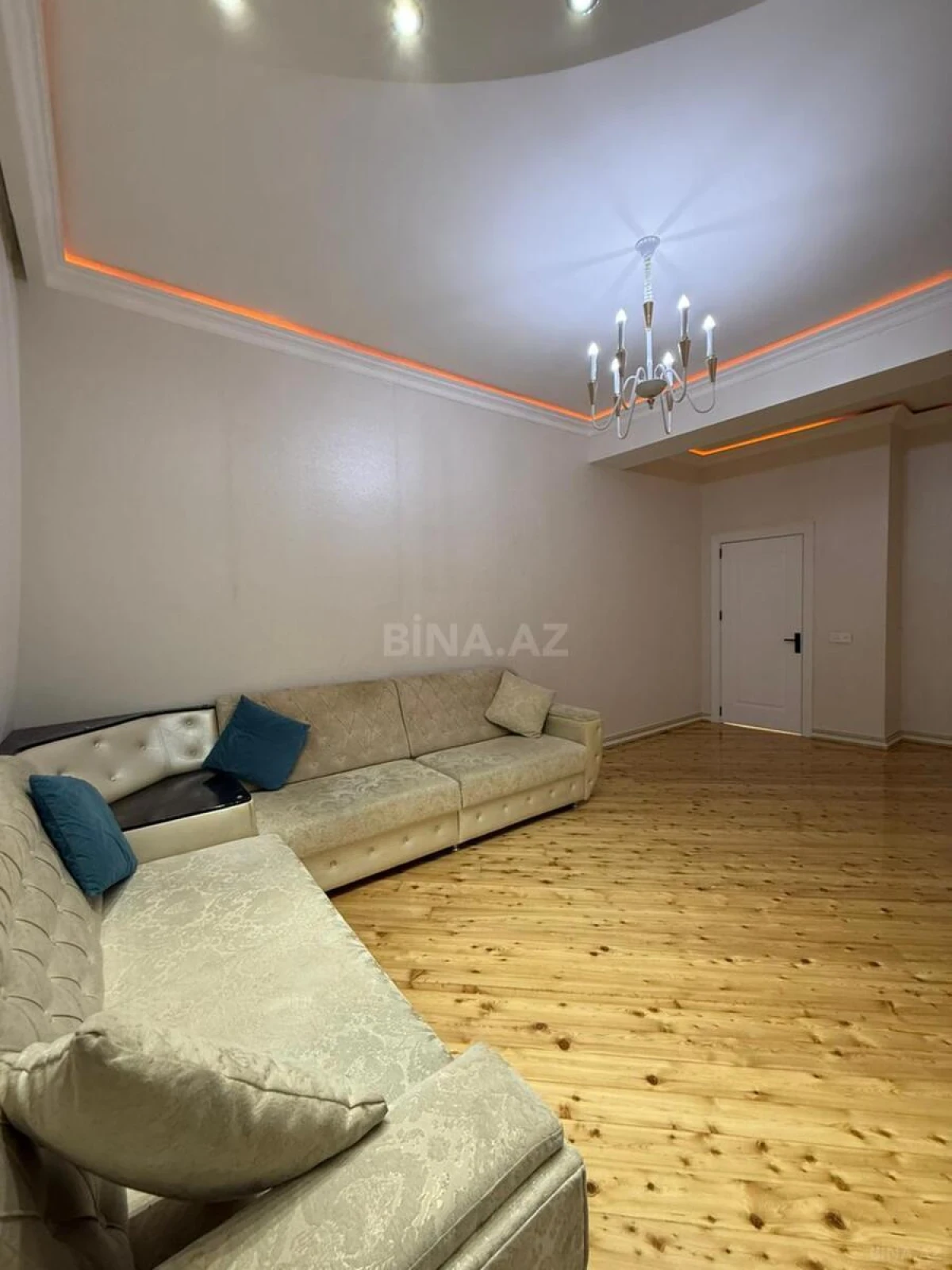 Satılır 2 otaqlı mənzil 73 m²