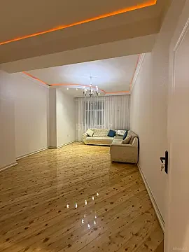 Satılır 2 otaqlı mənzil 73 m²