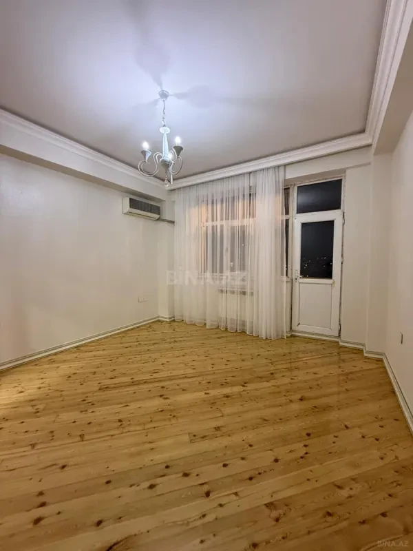 Satılır 2 otaqlı mənzil 73 m²