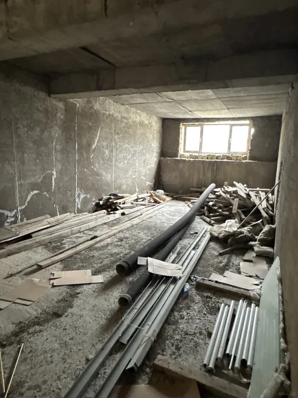 Satılır 8 otaqlı həyət evi 504 m²