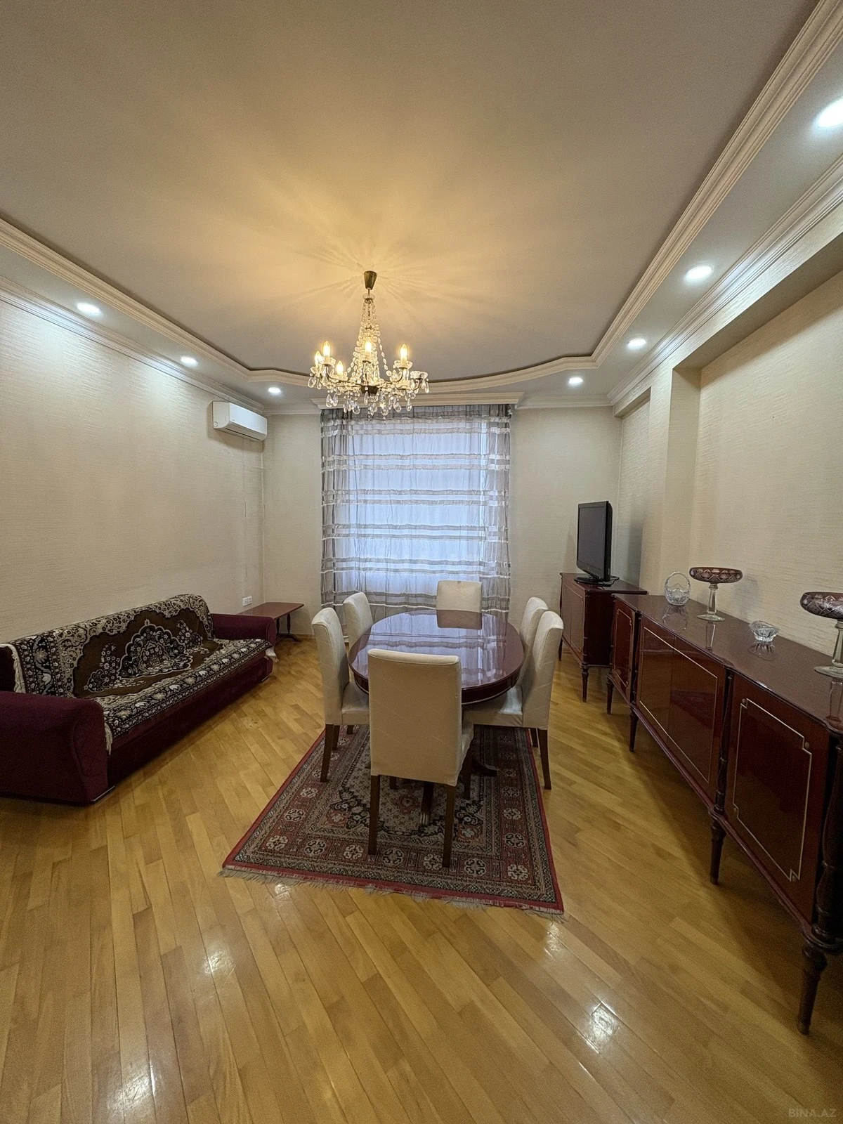 Kirayə verilir 2 otaqlı mənzil 80 m²