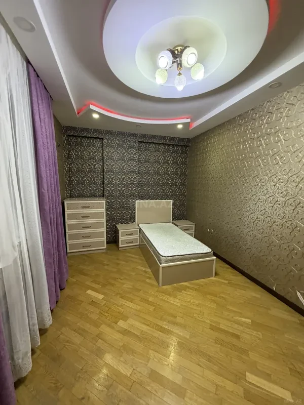 Kirayə verilir 3 otaqlı mənzil 120 m²