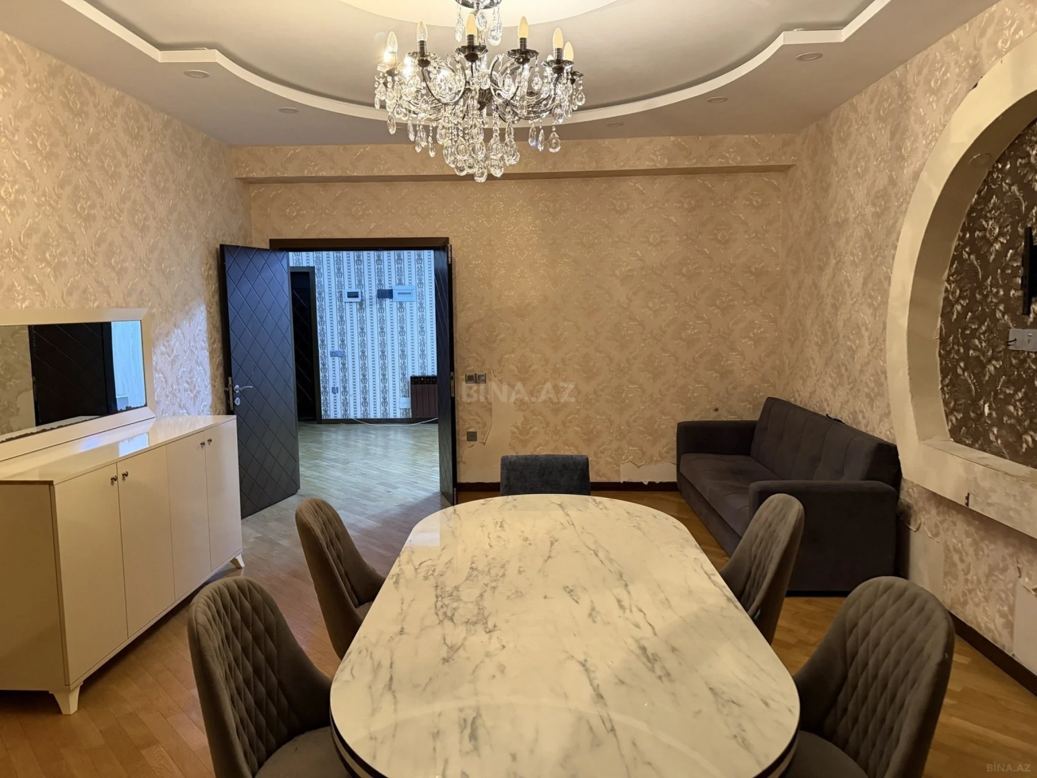 Kirayə verilir 3 otaqlı mənzil 120 m²