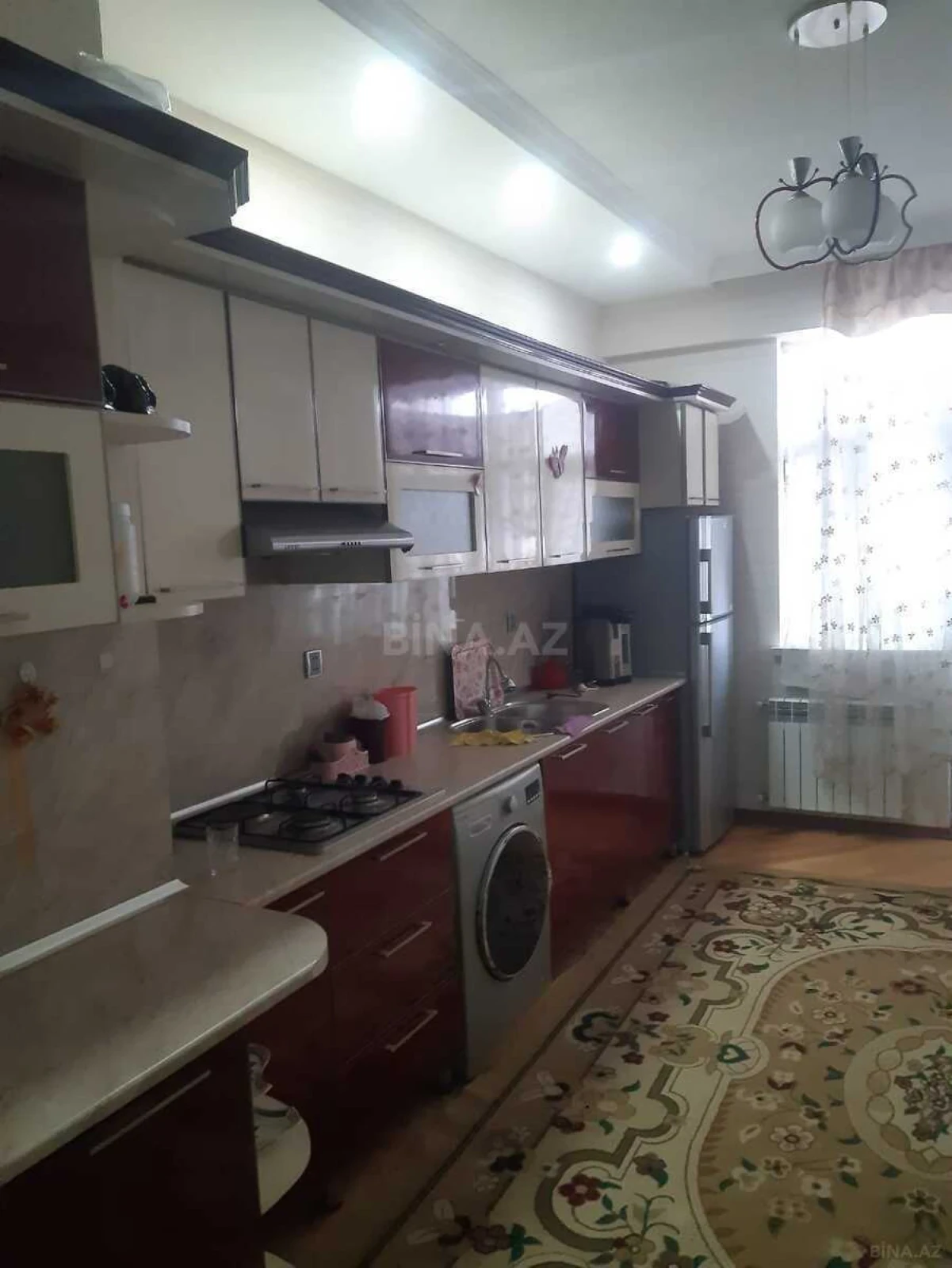 Kirayə verilir 2 otaqlı mənzil 90 m²