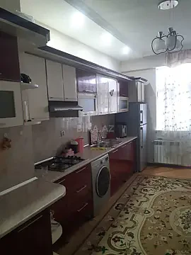 Kirayə verilir 2 otaqlı mənzil 90 m²