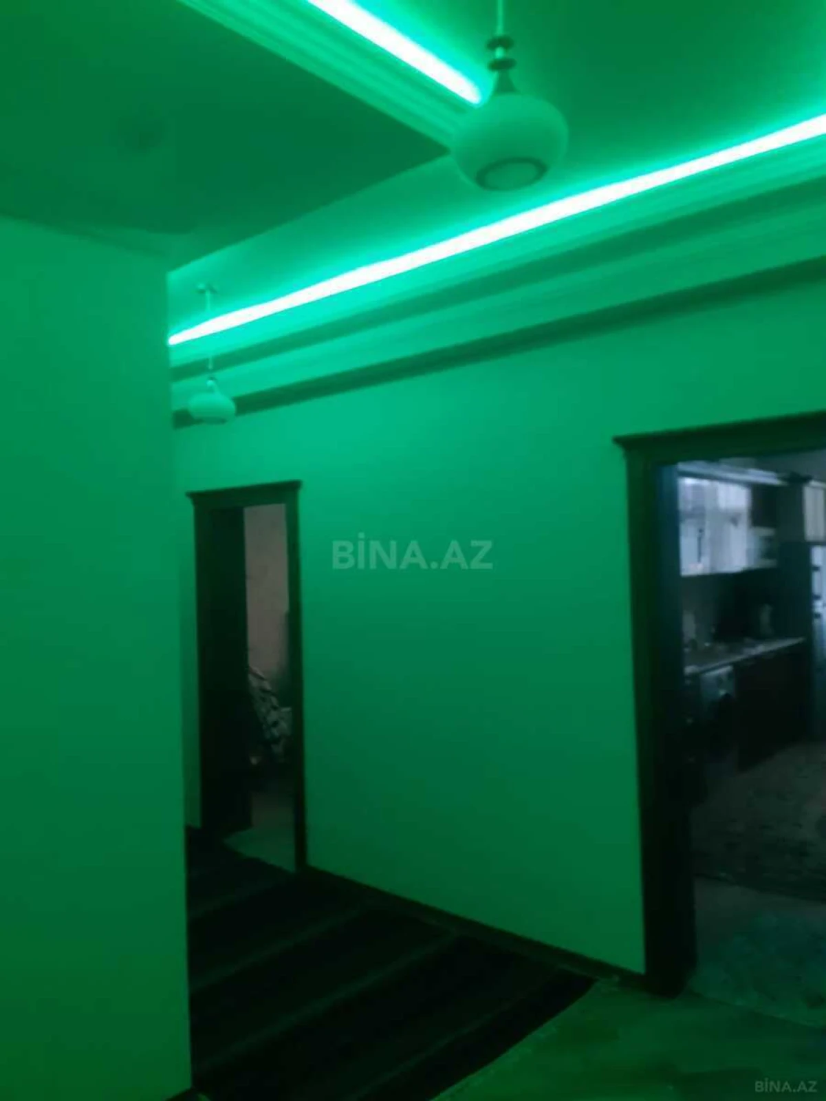 Kirayə verilir 2 otaqlı mənzil 90 m²