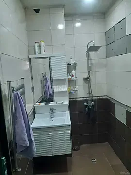 Kirayə verilir 2 otaqlı mənzil 90 m²