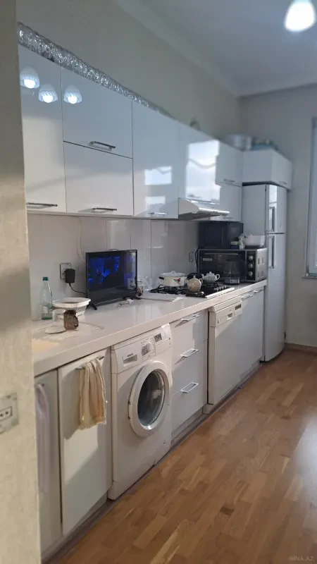 Satılır 2 otaqlı mənzil 62 m²
