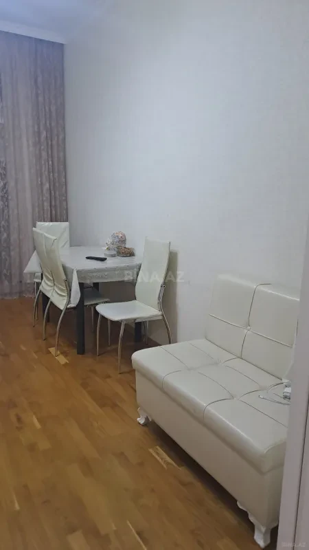 Satılır 2 otaqlı mənzil 62 m²