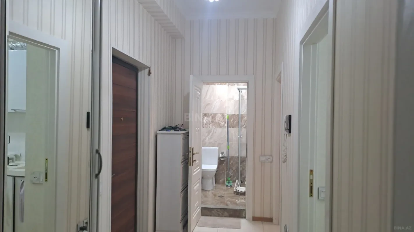 Satılır 2 otaqlı mənzil 62 m²