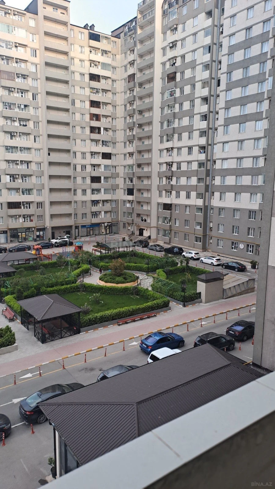 Satılır 2 otaqlı mənzil 62 m²