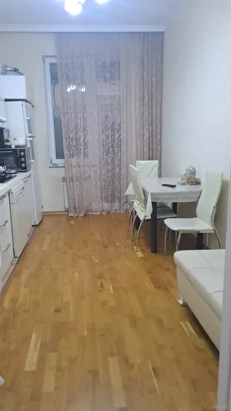 Satılır 2 otaqlı mənzil 62 m²