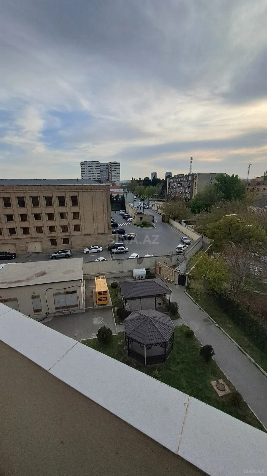 Satılır 2 otaqlı mənzil 62 m²