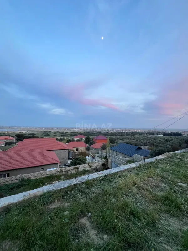 Satılır 12 otaqlı həyət evi 1000 m²