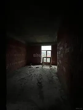 Satılır 12 otaqlı həyət evi 1000 m²