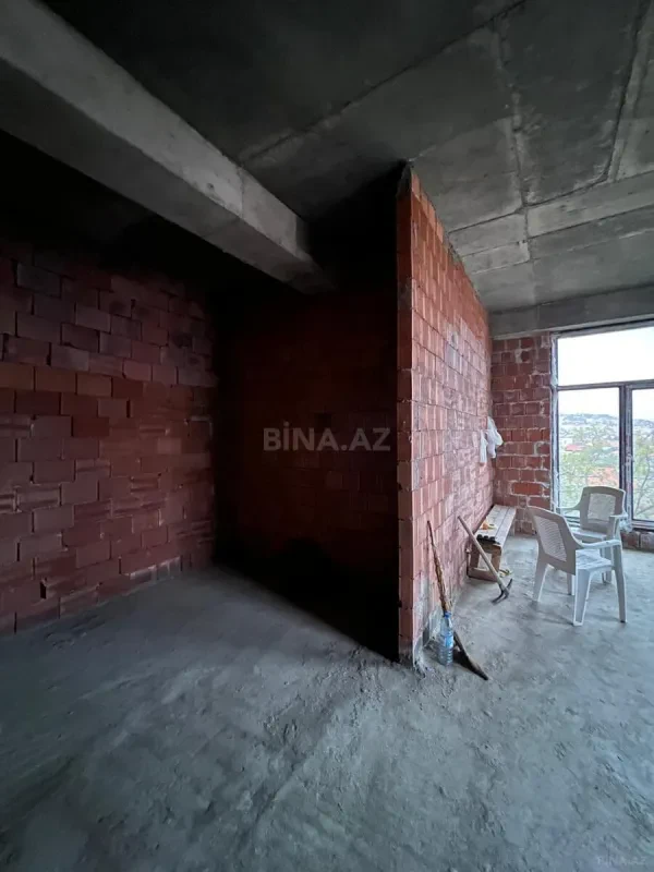 Satılır 12 otaqlı həyət evi 1000 m²