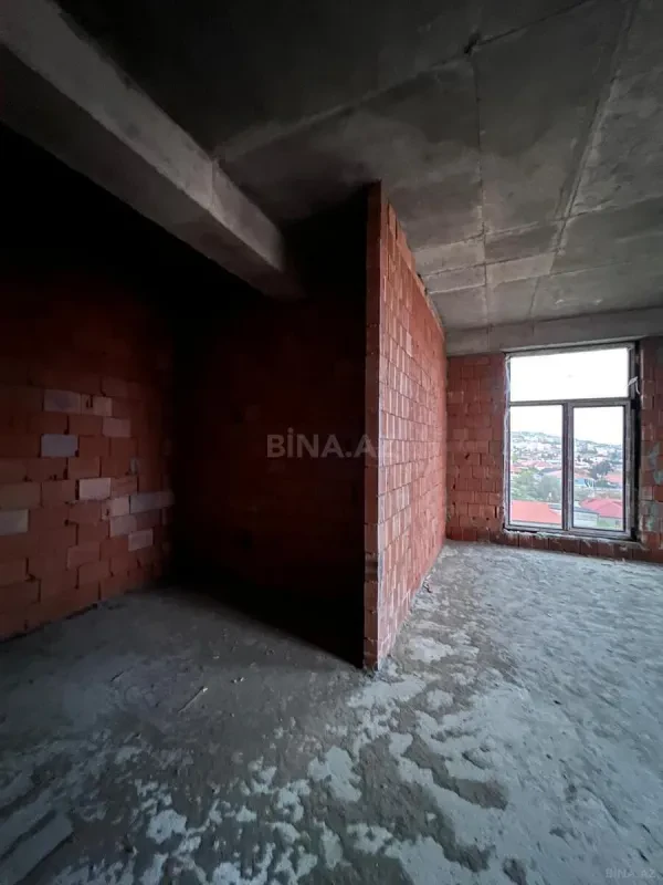 Satılır 12 otaqlı həyət evi 1000 m²