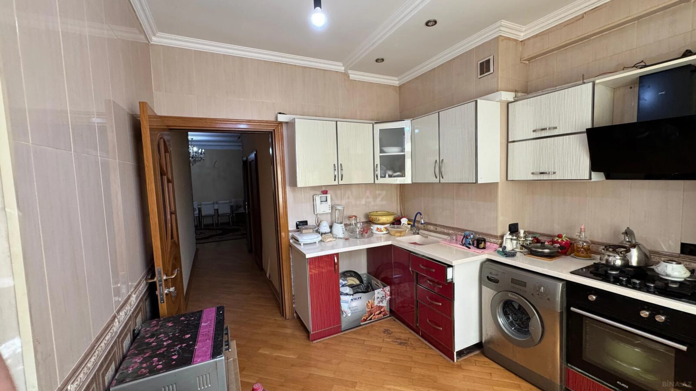 Satılır 4 otaqlı mənzil 135 m²