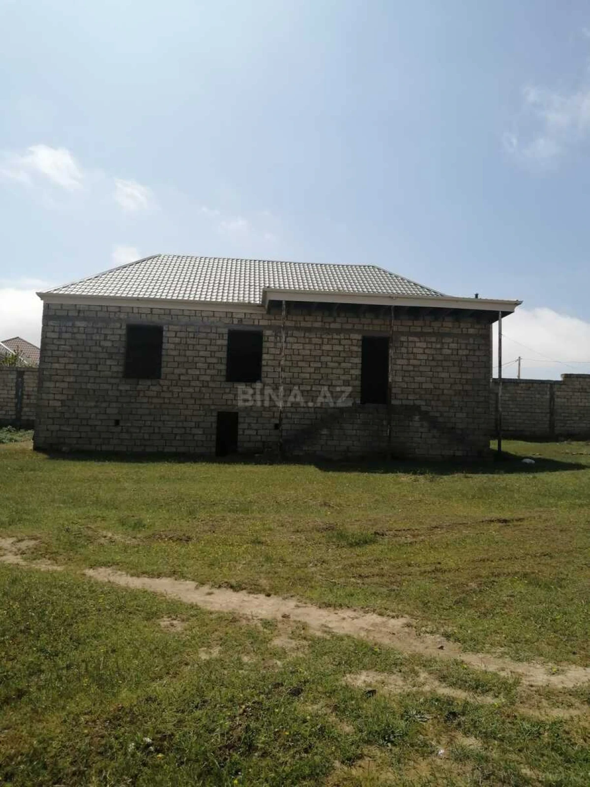 Satılır 3 otaqlı həyət evi 150 m²