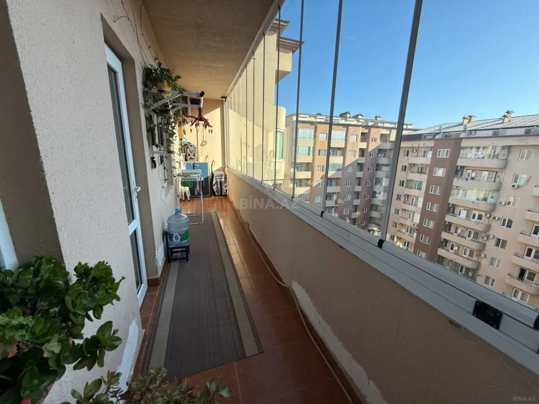 Satılır 4 otaqlı mənzil 160 m²