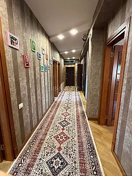 Satılır 4 otaqlı mənzil 160 m²