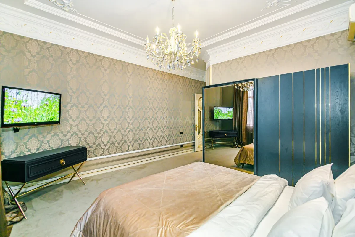 Kirayə verilir 3 otaqlı mənzil 130 m²