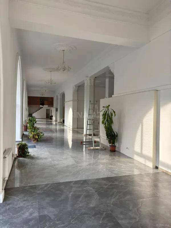 Kirayə verilir 6 otaqlı ofis 360 m²