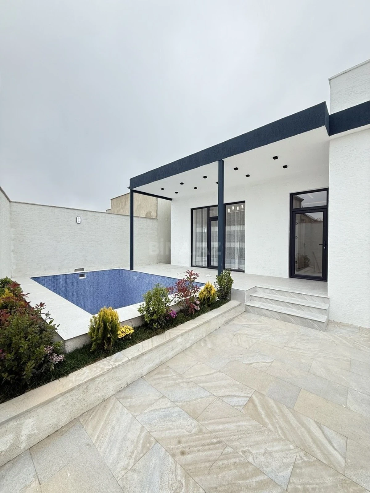 Satılır 4 otaqlı həyət evi 150 m²
