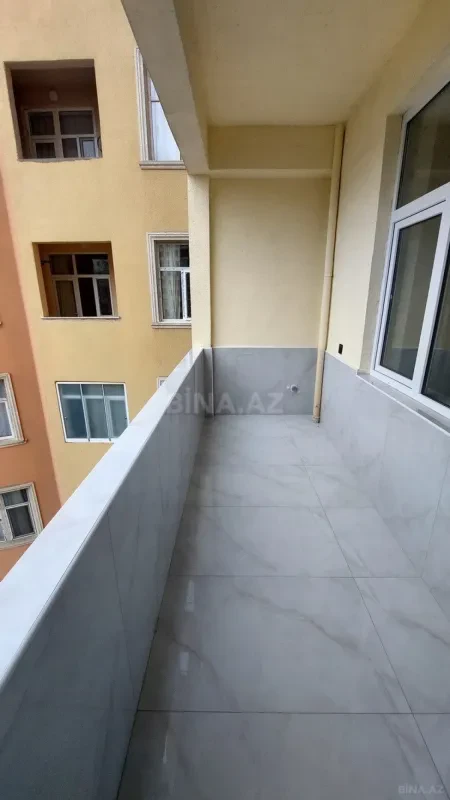 Satılır 3 otaqlı mənzil 107 m²