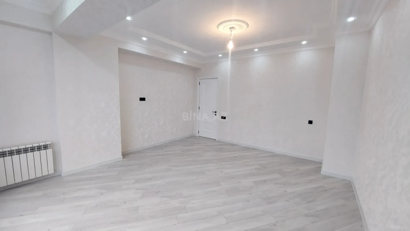 Satılır 3 otaqlı mənzil 107 m²